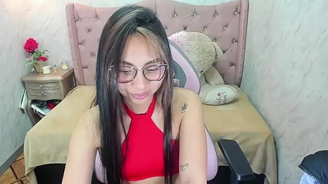 Snapshot of XSmaggiiee chatting on January 2025 06:03:01 AM XSmaggiiee online show from January 2025 06:03:01 AM