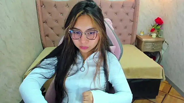 Snapshot of XSmaggiiee chatting on January 2025 02:27:01 AM XSmaggiiee online show from January 2025 02:27:01 AM