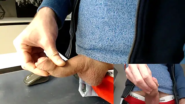 Snapshot of sperma_tributes chatting on January 2025 08:24:01 AM sperma tributes online show from January 2025 08:24:01 AM