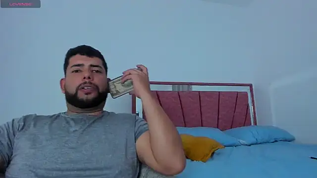 Snapshot of passionate_love22 chatting on April 2026 10:42:02 PM passionate love22 online show from April 2026 10:42:02 PM