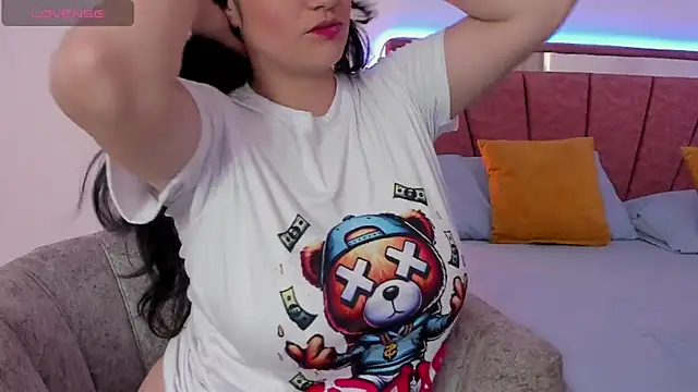 Snapshot of passionate_love22 chatting on April 2026 08:46:02 PM passionate love22 online show from April 2026 08:46:02 PM