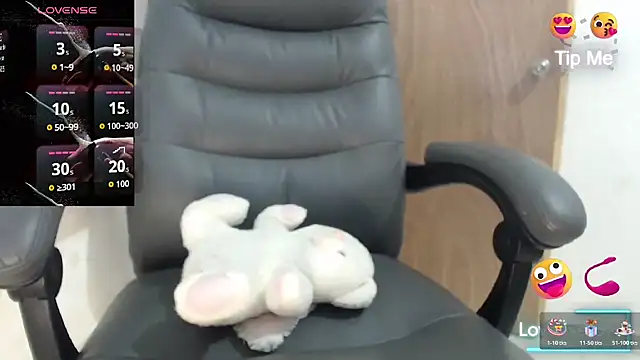 sweettmiah online show from December 2025 04:37:02 PM