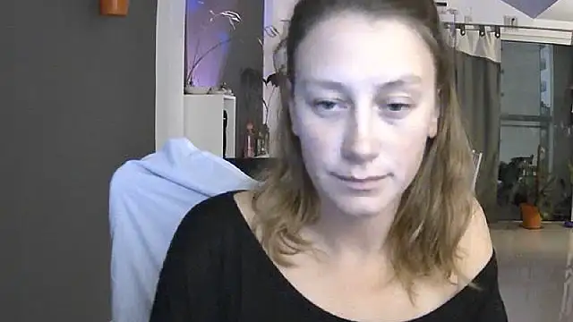 Snapshot of stupid_babybird chatting on April 2026 12:10:01 AM stupid babybird online show from April 2026 12:10:01 AM