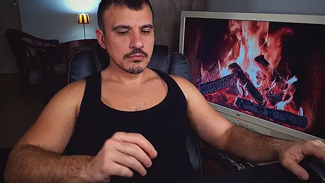 Snapshot of officeman7 chatting on January 2025 04:16:01 PM officeman7 online show from January 2025 04:16:01 PM