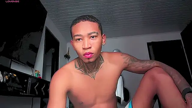Snapshot of sexy_blacks_ chatting on June 2026 11:45:01 AM sexy blacks online show from June 2026 11:45:01 AM
