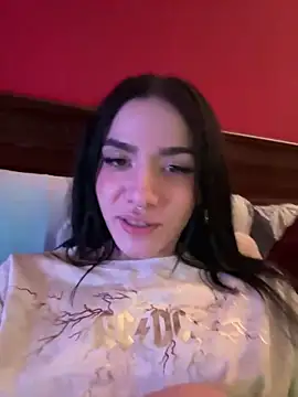 Snapshot of ShannonShanny chatting on December 2024 09:49:02 PM ShannonShanny online show from December 2024 09:49:02 PM