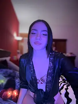 Snapshot of ShannonShanny chatting on January 2025 01:41:02 PM ShannonShanny online show from January 2025 01:41:02 PM