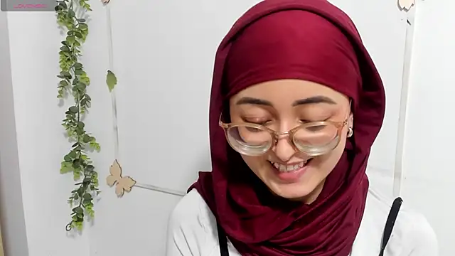 Snapshot of aysel_elid chatting on April 2026 01:19:01 AM aysel elid online show from April 2026 01:19:01 AM