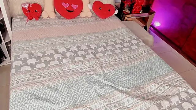 Snapshot of Nikole66_ chatting on February 2025 02:08:02 AM Nikole66 online show from February 2025 02:08:02 AM