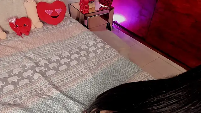 Snapshot of Nikole66_ chatting on February 2025 01:52:01 AM Nikole66 online show from February 2025 01:52:01 AM