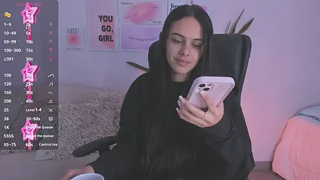 ChloeHarper  online show from January 2025 12:20:01 PM