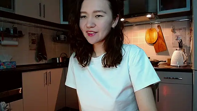 Snapshot of Kelly_Yon chatting on March 2025 09:03:01 PM Kelly Yon online show from March 2025 09:03:01 PM