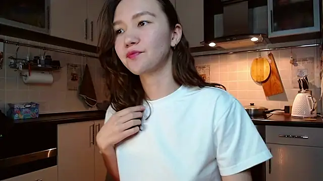 Snapshot of Kelly_Yon chatting on March 2025 07:12:01 PM Kelly Yon online show from March 2025 07:12:01 PM