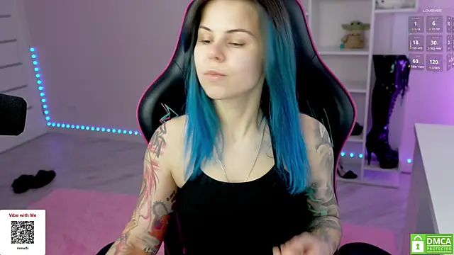 Latex Kitty online show from November 2025 11:03:01 AM