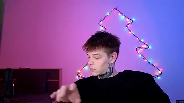 Snapshot of DENIS_HERE chatting on December 2025 09:58:01 AM DENIS HERE online show from December 2025 09:58:01 AM