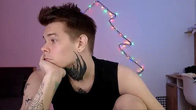 Snapshot of DENIS_HERE chatting on December 2025 10:20:02 AM DENIS HERE online show from December 2025 10:20:02 AM