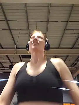 Exhibitionsplit online show from March 2025 08:21:01 PM