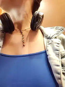 Exhibitionsplit online show from October 2025 11:31:02 AM