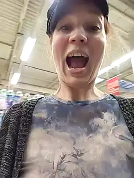 Exhibitionsplit online show from November 2025 03:57:02 PM