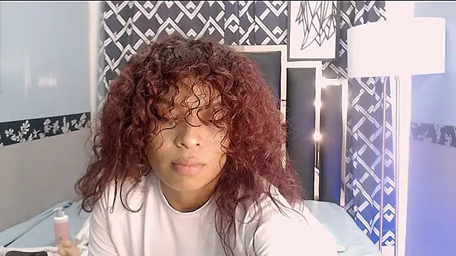 Naomi Tylers online show from October 2025 11:58:02 PM