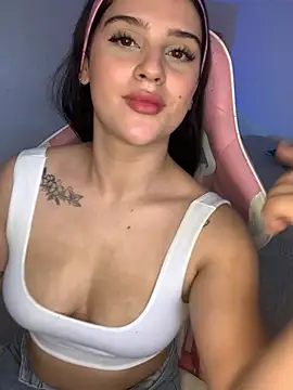 violet-333 online show from February 2025 07:22:02 PM