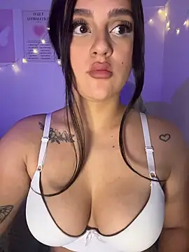 violet-333 online show from February 2026 04:57:01 PM