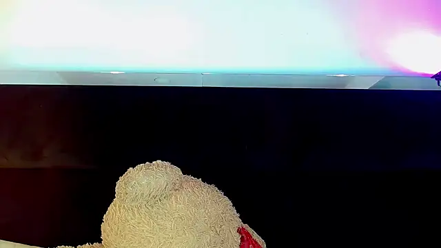 Snapshot of CoralineSweett chatting on October 2025 02:42:01 AM CoralineSweett online show from October 2025 02:42:01 AM