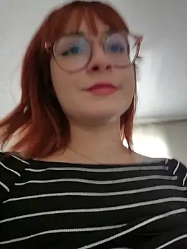 Snapshot of Ahrya_ chatting on April 2026 01:41:01 PM Ahrya online show from April 2026 01:41:01 PM