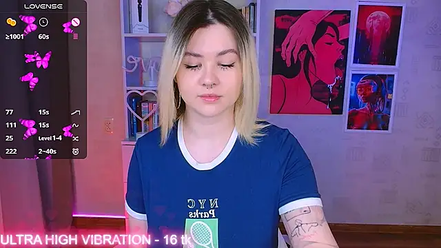 Snapshot of cutie_mili chatting on February 2025 08:52:02 PM cutie mili online show from February 2025 08:52:02 PM