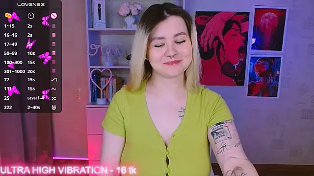 Snapshot of cutie_mili chatting on February 2025 07:35:01 PM cutie mili online show from February 2025 07:35:01 PM