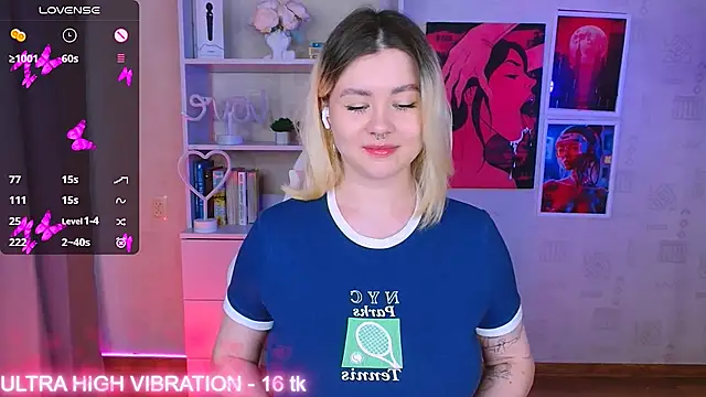 Snapshot of cutie_mili chatting on February 2025 07:12:02 AM cutie mili online show from February 2025 07:12:02 AM