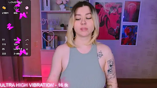 Snapshot of cutie_mili chatting on February 2025 07:11:01 AM cutie mili online show from February 2025 07:11:01 AM