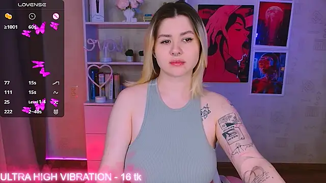 Snapshot of cutie_mili chatting on February 2025 10:39:01 AM cutie mili online show from February 2025 10:39:01 AM