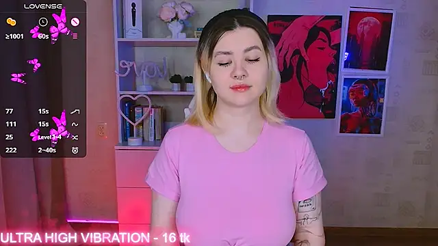 Snapshot of cutie_mili chatting on February 2025 02:59:01 AM cutie mili online show from February 2025 02:59:01 AM