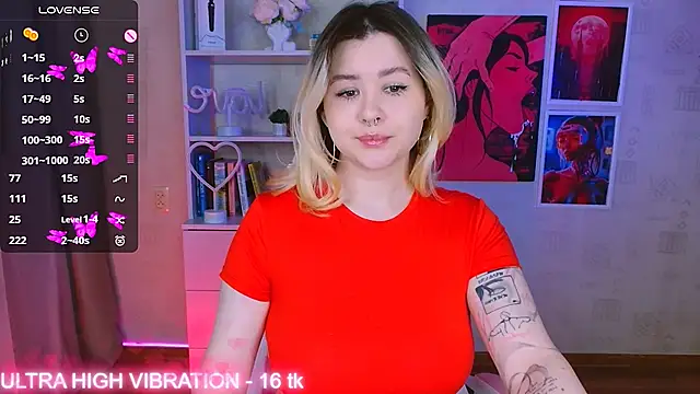 Snapshot of cutie_mili chatting on March 2025 04:04:01 AM cutie mili online show from March 2025 04:04:01 AM