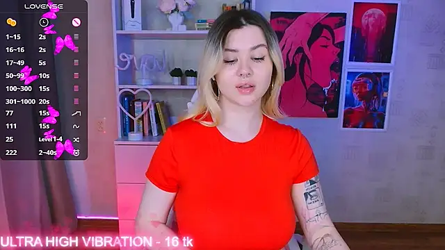 Snapshot of cutie_mili chatting on March 2025 10:45:01 AM cutie mili online show from March 2025 10:45:01 AM