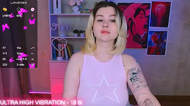 Snapshot of cutie_mili chatting on March 2025 07:10:01 AM cutie mili online show from March 2025 07:10:01 AM