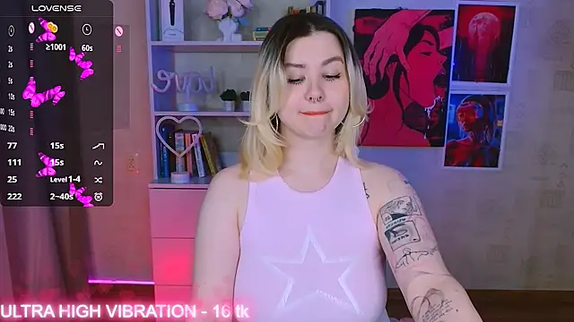 Snapshot of cutie_mili chatting on March 2025 10:17:01 AM cutie mili online show from March 2025 10:17:01 AM