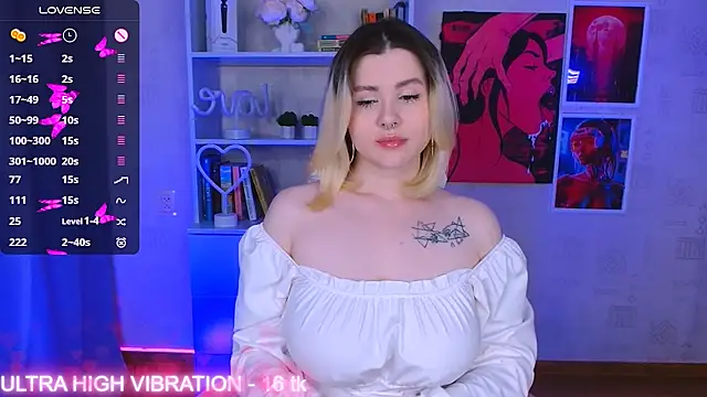 Snapshot of cutie_mili chatting on March 2025 09:35:02 AM cutie mili online show from March 2025 09:35:02 AM