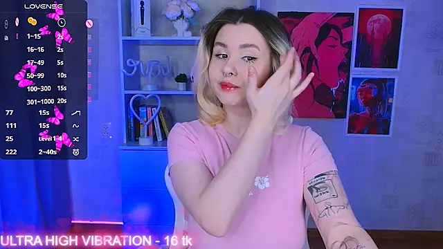 Snapshot of cutie_mili chatting on March 2025 06:10:02 AM cutie mili online show from March 2025 06:10:02 AM