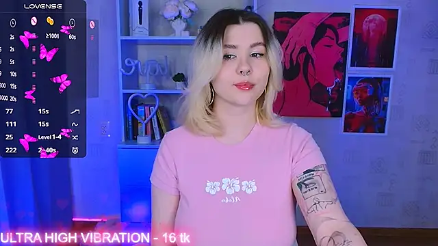 Snapshot of cutie_mili chatting on March 2025 09:45:02 AM cutie mili online show from March 2025 09:45:02 AM