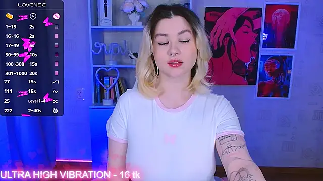 Snapshot of cutie_mili chatting on March 2025 05:52:02 AM cutie mili online show from March 2025 05:52:02 AM