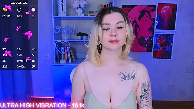 Snapshot of cutie_mili chatting on March 2025 02:12:01 PM cutie mili online show from March 2025 02:12:01 PM