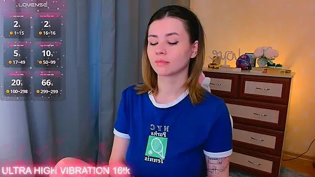 Snapshot of cutie_mili chatting on September 2025 07:32:01 AM cutie mili online show from September 2025 07:32:01 AM