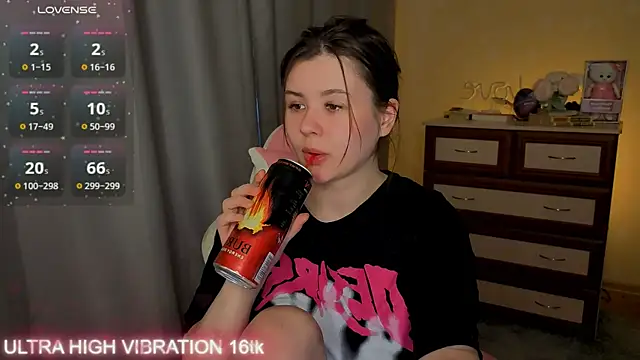 Snapshot of cutie_mili chatting on March 2026 01:26:02 PM cutie mili online show from March 2026 01:26:02 PM