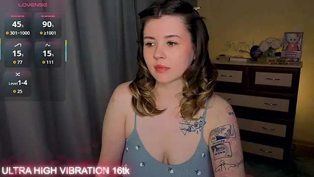 Snapshot of cutie_mili chatting on April 2026 12:20:01 PM cutie mili online show from April 2026 12:20:01 PM