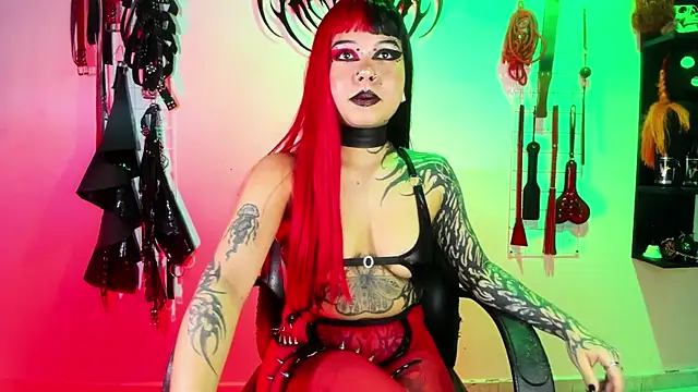 Snapshot of irregular_fetish_ chatting on April 2026 09:37:01 PM irregular fetish online show from April 2026 09:37:01 PM