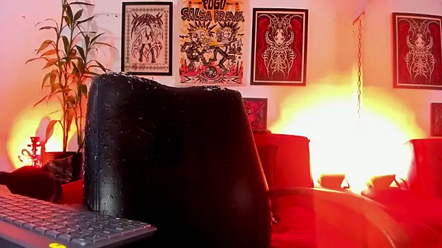 Snapshot of irregular_fetish_ chatting on June 2026 01:09:01 AM irregular fetish online show from June 2026 01:09:01 AM