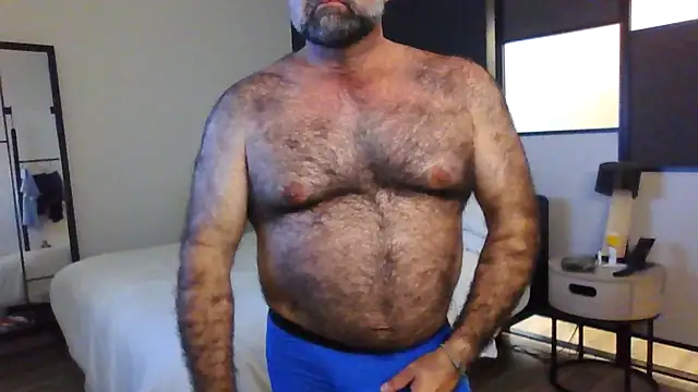 Snapshot of chainjulious chatting on April 2026 04:45:02 PM chainjulious online show from April 2026 04:45:02 PM