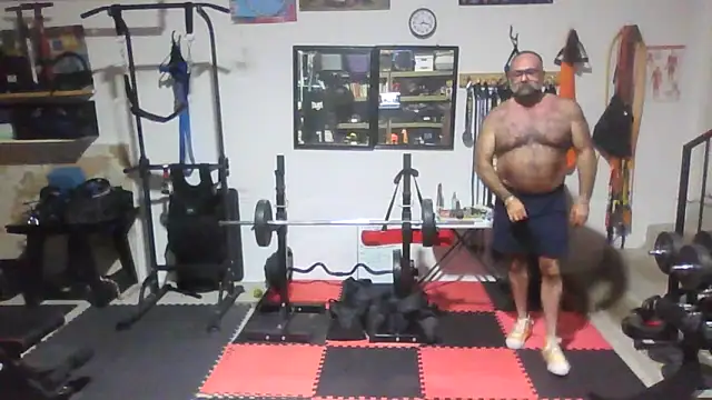 Snapshot of chainjulious chatting on May 2026 01:18:01 PM chainjulious online show from May 2026 01:18:01 PM